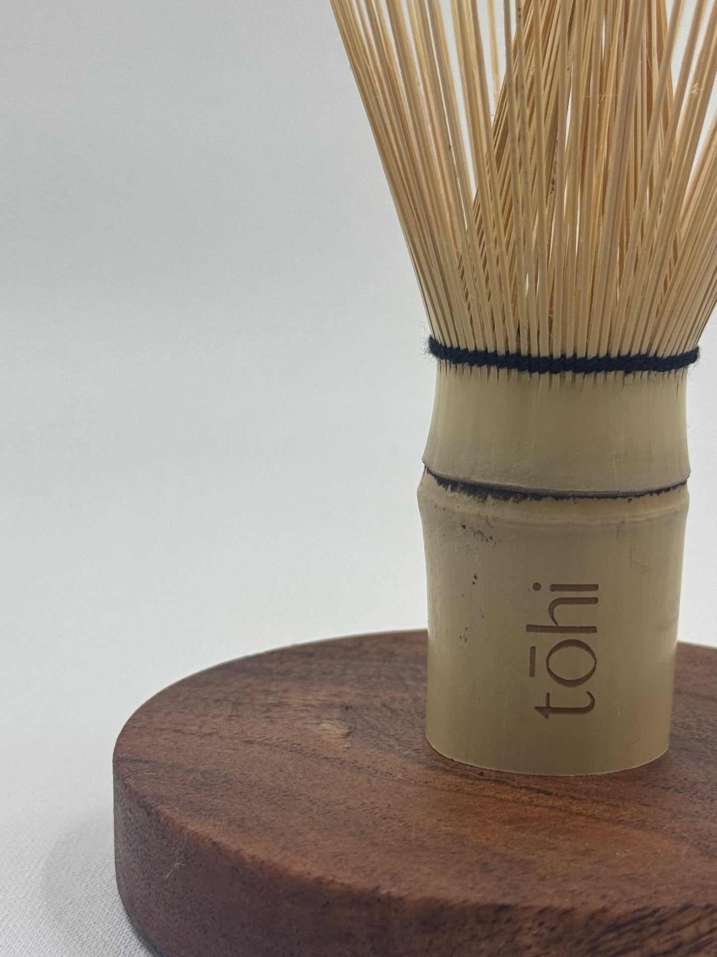 TŌHI Bamboo 100 Prong product blender