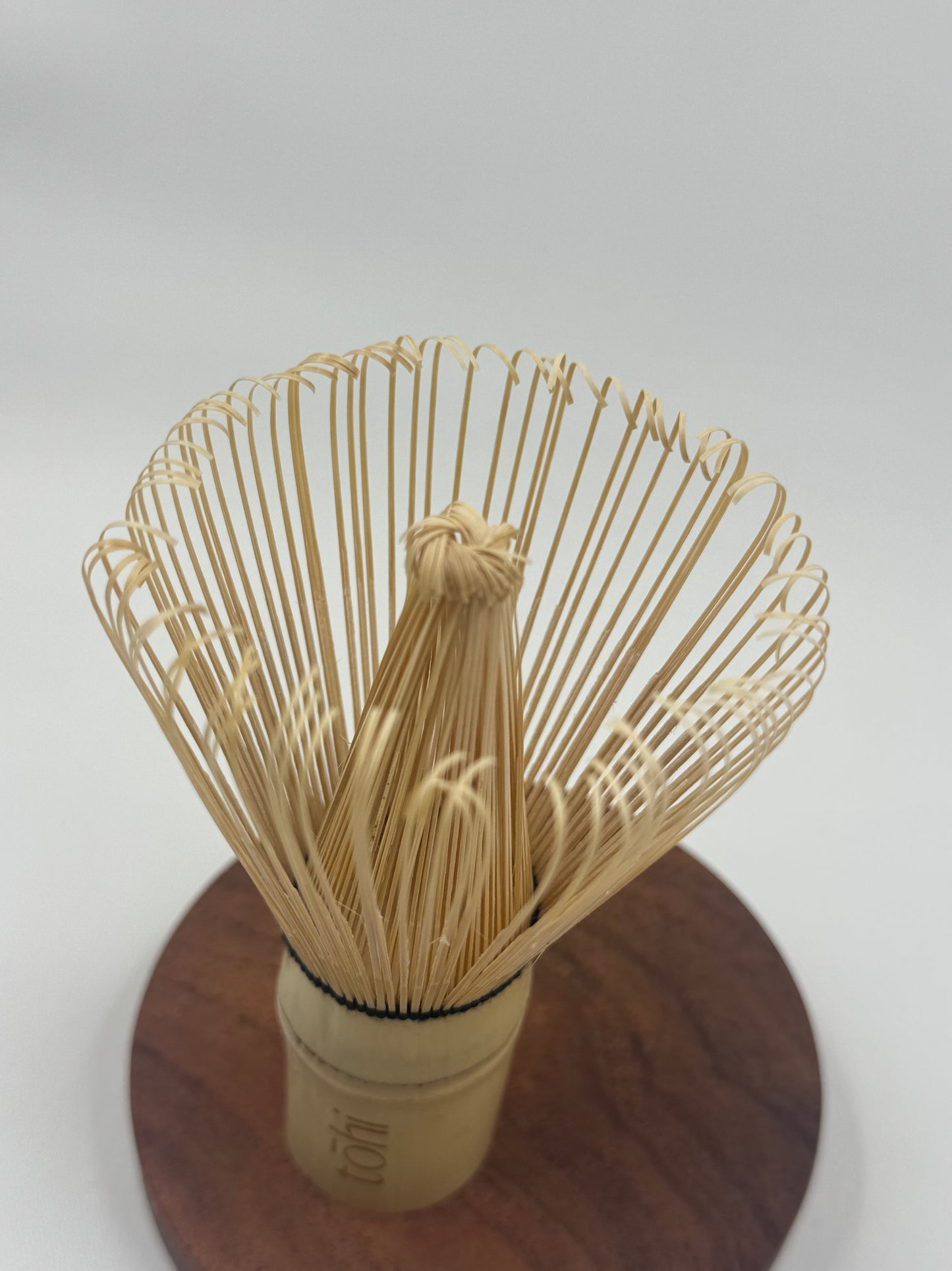 TŌHI Bamboo 100 Prong product blender